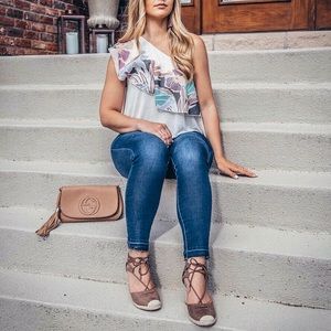 Floral print one shoulder top